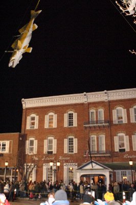Island House Port Clinton - Walleye Drop On New Years Eve