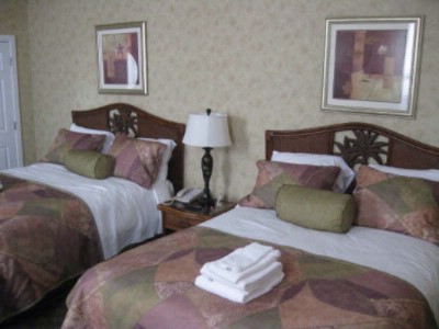 Island House Port Clinton - Double Queen Room