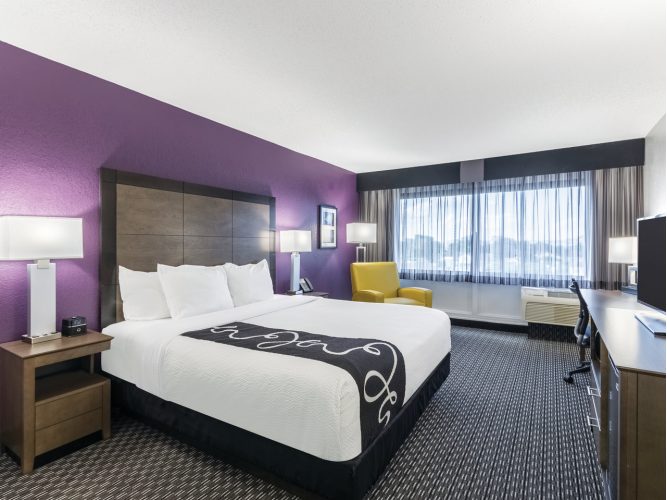 La Quinta Inn & Suites - 