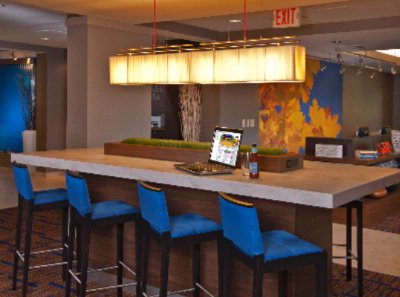 Courtyard by Marriott Schaumburg - 