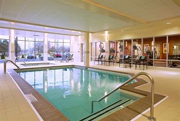 Hilton Garden Inn Schaumburg - Pool & Gym