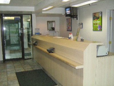 Motel 6 - Motel 6 Lobby