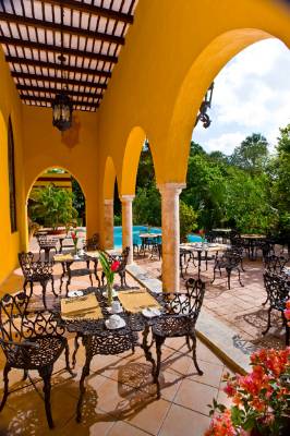Hacienda Misne Hotel Indigo - Open Air Restaurant Area