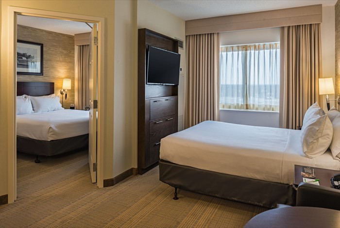 Holiday Inn & Suites Chicago O'hare / Rosemont - King Executive Suite