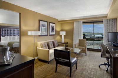 Hilton St. Louis Airport - Newly Renovated Suite