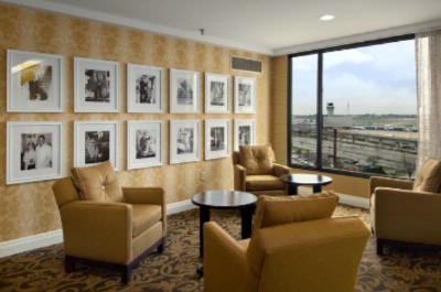 Hilton St. Louis Airport - Sitting Area