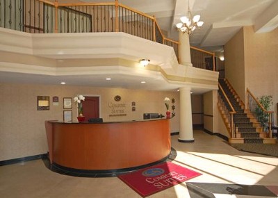 Comfort Suites - Spacious Lobby