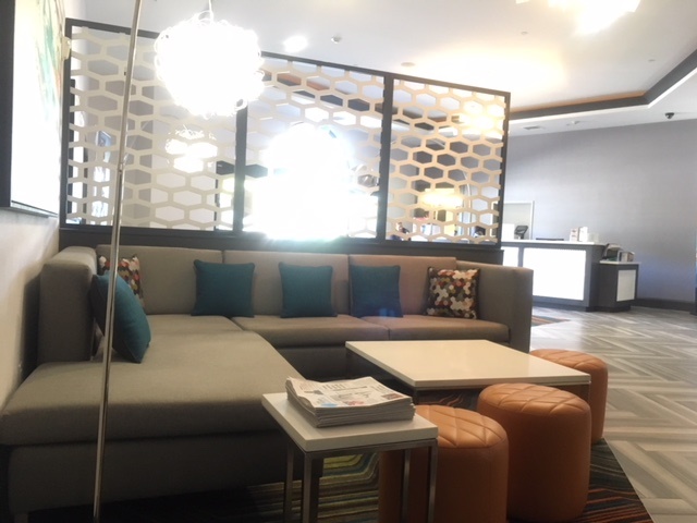 Hampton Inn & Suites Los Angeles / Burbank Airport - 