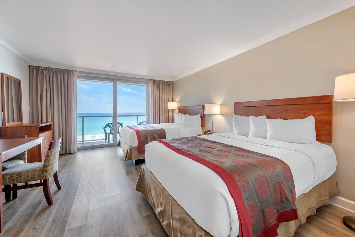 Marco Polo Beach Resort a Ramada Plaza - Pool