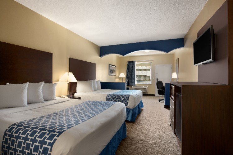 Days Inn & Suites - 2 Doubles
