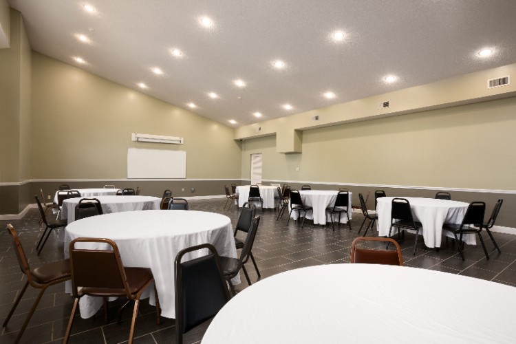 Days Inn & Suites - Breakfast Area