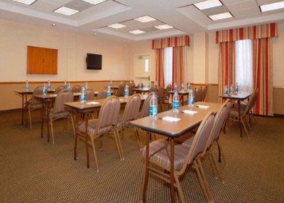 Comfort Suites - Meeting Room 30 Classroom And 55 Theater)