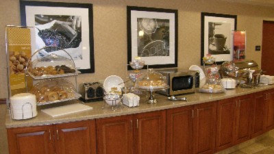 Hampton Inn & Suites Wilmington - Join Us For Our Complimentary On The House Hot Breakfast