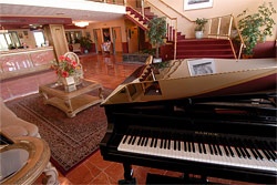 Royal Plaza Hotel - Lobby
