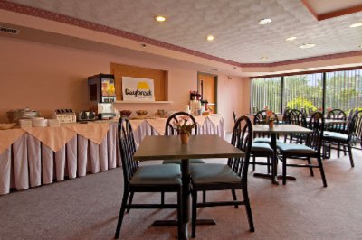 Royal Plaza Hotel - Complementary Breakfast