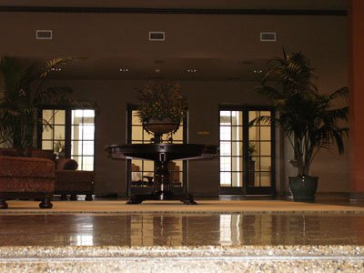 Grand Eastonian Suites Hotel - 