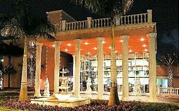 Hotel Roma Golden Glades Resort - Hotel Roma Facade At Night