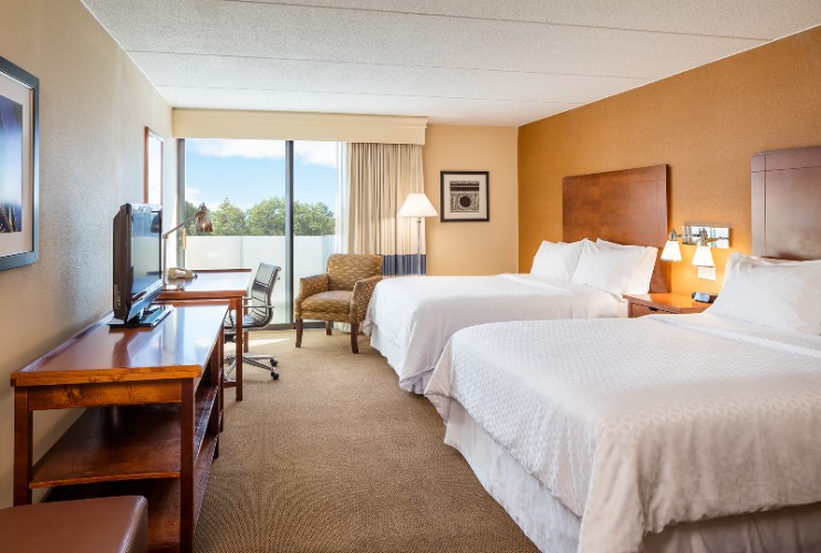 Four Points by Sheraton Chicago O'hare - Living Room