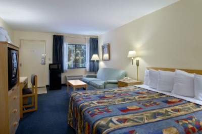 Days Inn North Orlando - 1 King Bed Suite