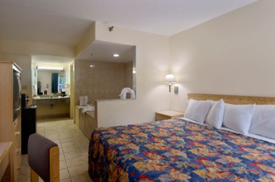 Days Inn North Orlando - Luxurious Spa Room