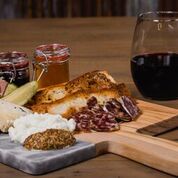 Longz Mountain Grill w/in hotel