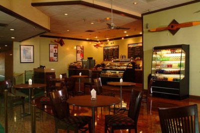 Airtel Plaza Hotel & Conference Center - Cliipper's Lounge