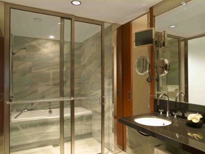 Grand Hyatt Berlin - Grand King Bathroom