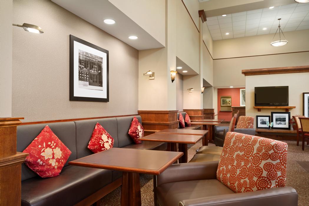 Hampton Inn & Suites Central - 