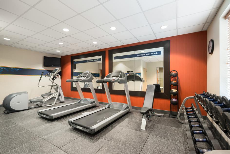 Hampton Inn & Suites Central - 