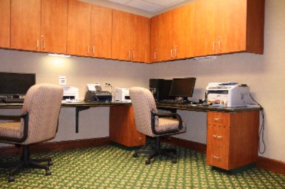 Hampton Inn & Suites Central - 