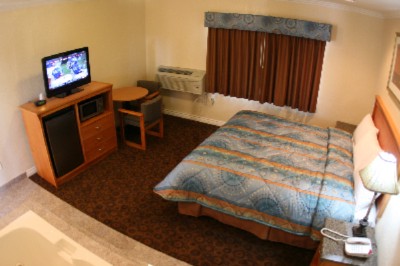 Rodeway Inn & Suites Pacific Coast Hwy - Jacuzzi Amenities
