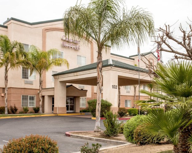 Comfort Suites - Double Double Suite With A Sofa Sleeper