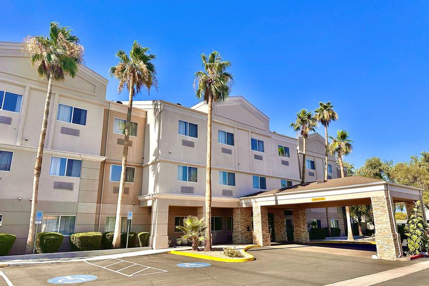 Image of Comfort Suites Phoenix