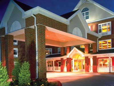 Country Inn & Suites - Hotel Entryway Exterior
