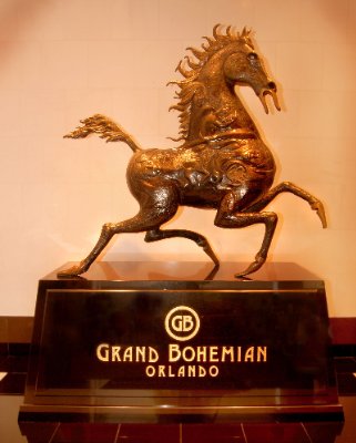 Grand Bohemian Hotel - Yiang Horse In The Entrance