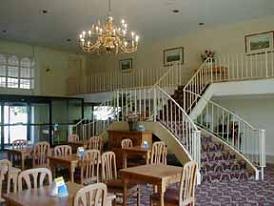 Lobby & Breakfast Area