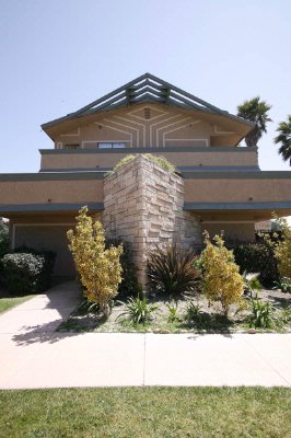 Four Points by Sheraton Ventura - Frank Llyod Wright Foundation Design