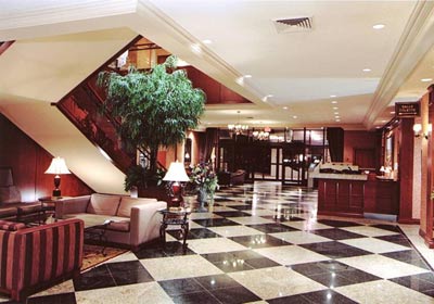Auberge Universel Montreal - Hotel Lobby