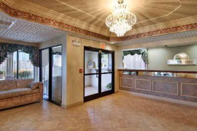 Days Inn - Front Desk Lobby