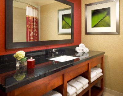 Courtyard Mission Valley - Bathroom