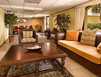 Days Inn Neptune Beach - Lobby Area