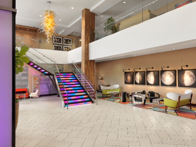Moonrise Hotel - Spectacular King Room
