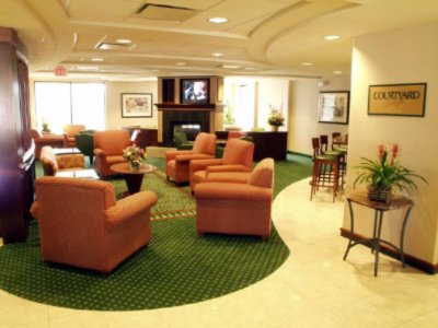 Courtyard Somerset - Lobby View