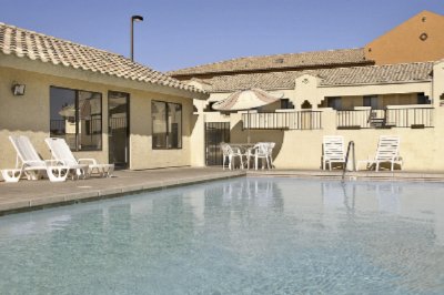 Days Inn West - 