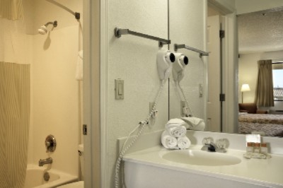 Days Inn West - 