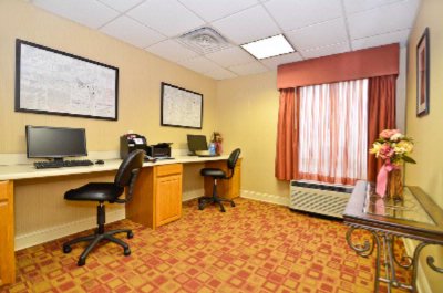 Comfort Suites - 
