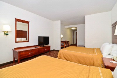 Country Inn & Suites - King Bed Room