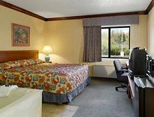 Baymont Inn & Suites - Jacuzzi Suites