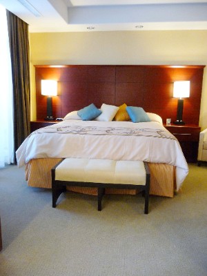 Staybridge Suites Las Vegas - King Size Bed In Bedroom