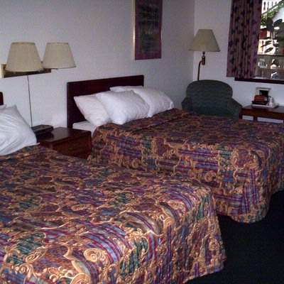 Country Hearth Inn & Suites - 